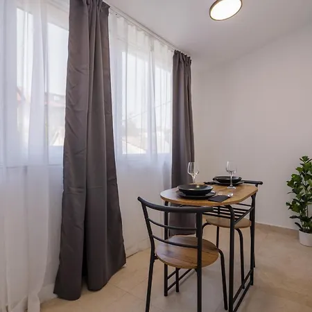 Apartments Piritus Split Exterior photo